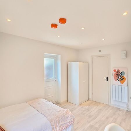 Morden Stratford Studio 1 Hotel London Exterior photo